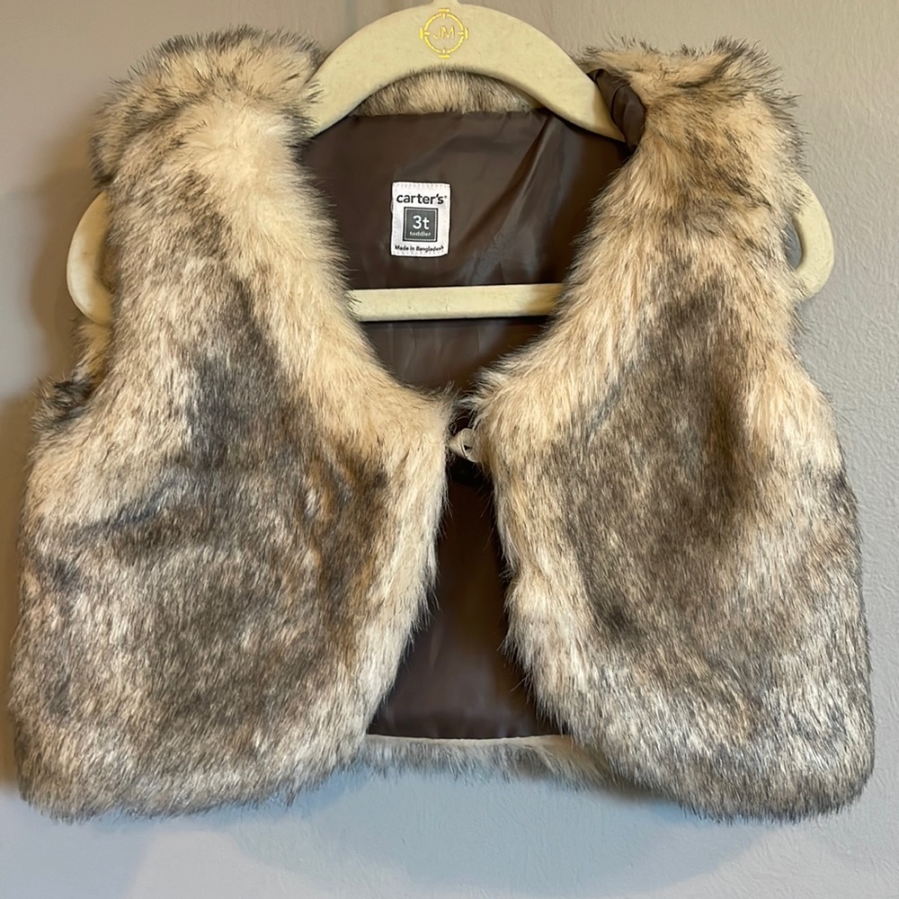 NWOT faux fur shell